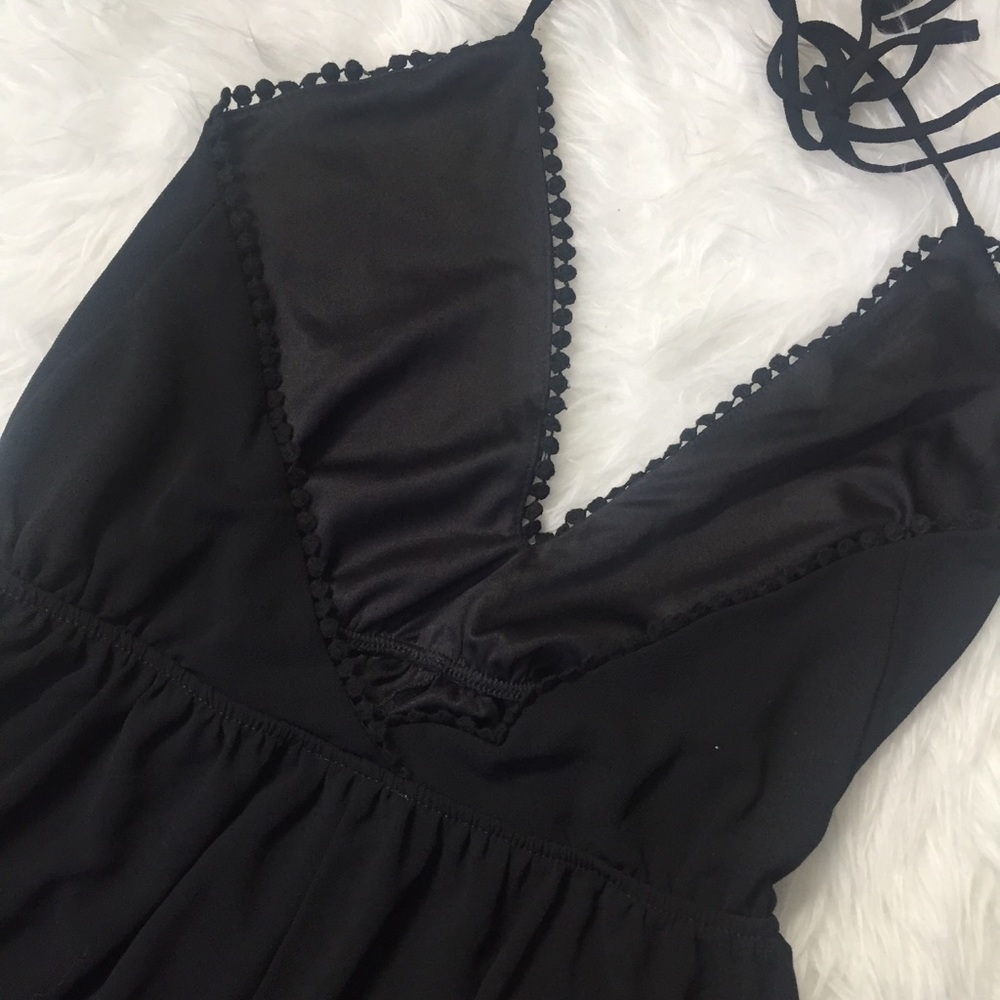 UO NWT circle trim halter romper - Picture 8 of 8